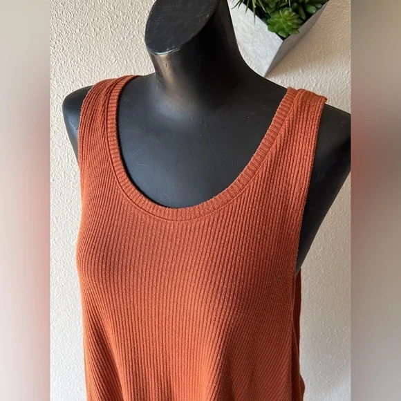 Forever 21 Rust Orange Ribbed Tank Top Size Medium Flowy Spring Autumn Country - Picture 2 of 8